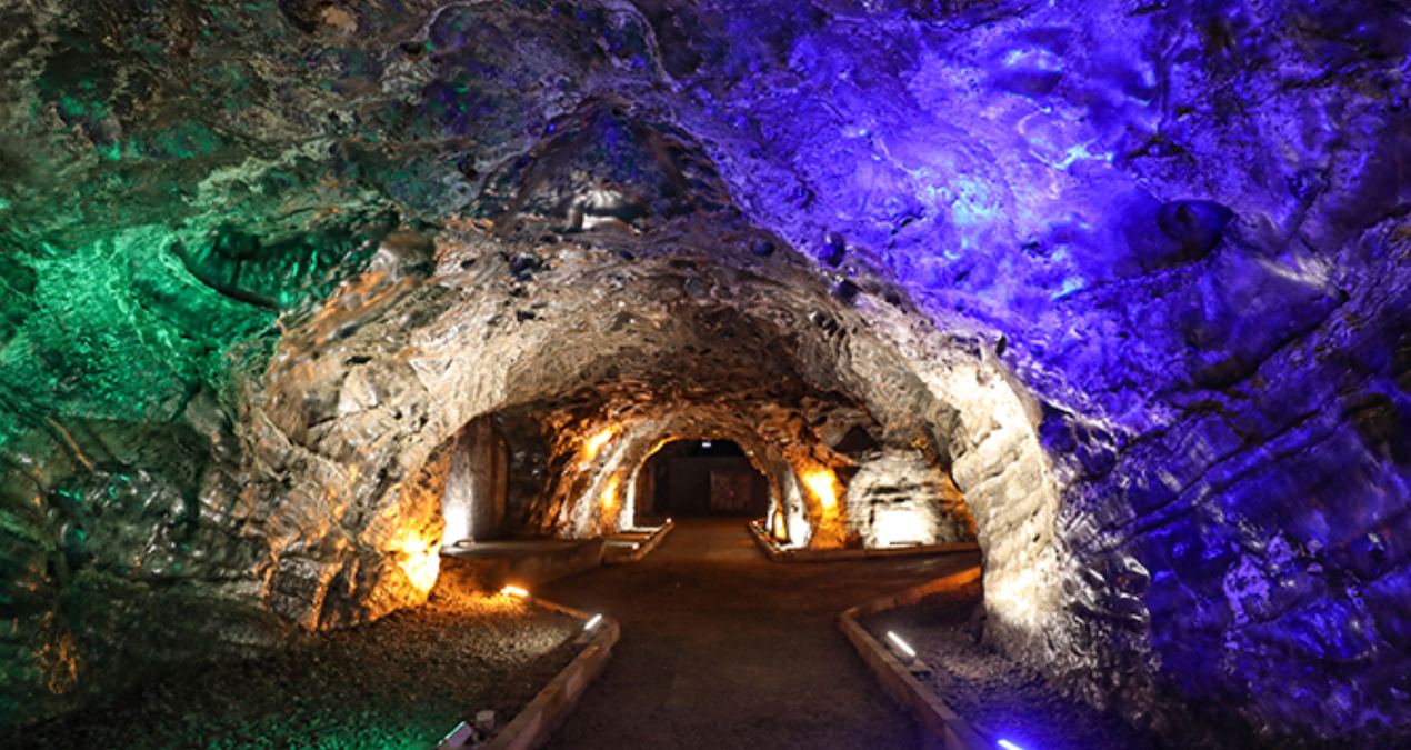 Bu mağaraya giren şifalanıp çıkıyor: Günde 1000 kişi ziyaret ediyor, turistler akın ediyor